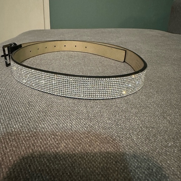 Black and Silver Women's Belt - Picture 2 of 3